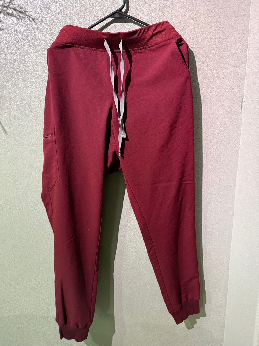 Figs Women's Burgundy Drawstring Joggers. XXL/T. In excellent condition.